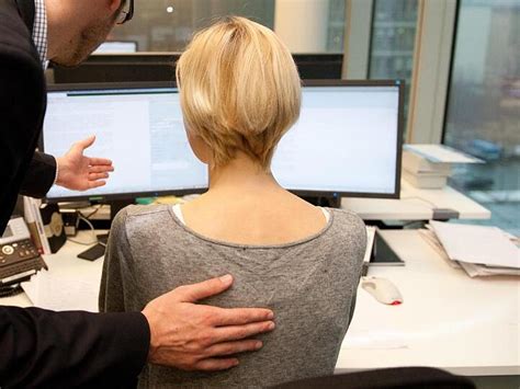 Jeder Elfte Erlebt Sexuelle Belästigung Am Arbeitsplatz Abendzeitung München