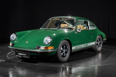 Anmark Classic Fully Restored 1970 Porsche 911 Irish Green For Sale