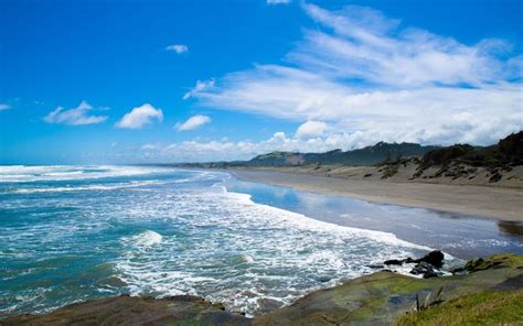 Second Body Washes Up On Muriwai Beach Radio New Zealand