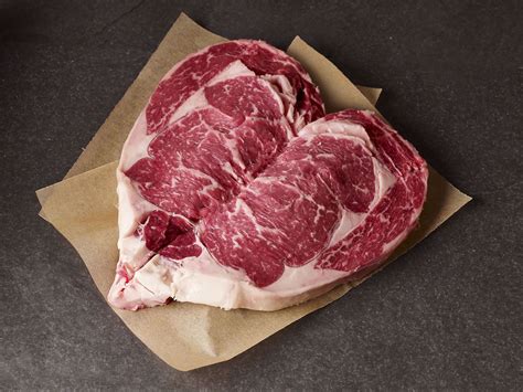 20 Oz Natural Prime Dry Aged Sweetheart Rib Steak Online Butcher Shop Lobels Of New York