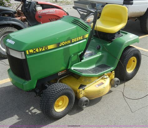1993 John Deere Lx176 Lawn Mower In Manhattan Ks Item K9065 Sold