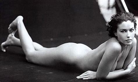 Monica Bellucci Zeigt Sich Schon Wieder Nackt Galerie Nr Hot