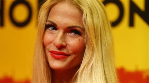 Sonya Kraus Offen And Ehrlich So Oft Gibts Bei Ihr Botox Promiflashde