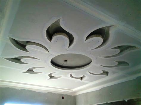 The biggest advantage of going for a gypsum ceiling is that it is a quick and clean method of installation that generates less dust during execution. 30 Modern Gypsum Board Ceiling Design - Decor Units