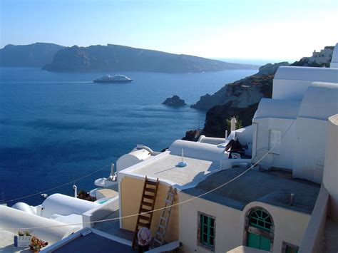 Greek White And Blue Why Are The Buildings In Greece Painted White