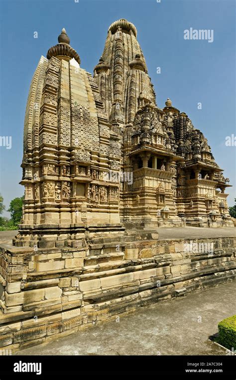 Vishvanatha Hindu Temple Khajuraho Stock Photo Alamy