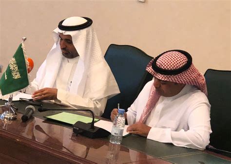 يعمل الامن السيبراني وامن المعلومات على حماية البيانات من الاختراقات والهجمات وأي خطر محتمل الحدوث، وعلى الرغم من أن هنالك تشابهًا كبيرًا بينهما من حيث المفهوم؛ إلا أنهما مختلفان بعض الشيء؛ ففي الوقت الذي يعمل أحدهما لحماية البيانات في مكانٍ واحد، يقوم. 20 مقعدا لابتعاث الطلاب في الأمن السيبراني والذكاء الاصطناعي والتقنيات المتقدمة | صحيفة التعليم ...