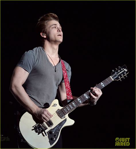 Hunter Hayes Rocks Stagecoach Show Ahead Of Storyline Album Release