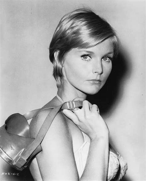 It S The Pictures That Got Small The Wednesday Glamour Carol Lynley Old Hollywood