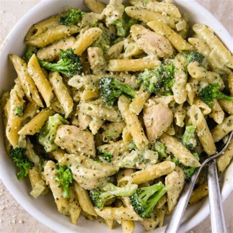 Need an easy and satisfying side dish? Low Cholesterol Pasta Recipes / Shrimp And Broccoli Penne ...
