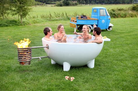 Contemporary Mobile And Wood Burning Hot Tub Digsdigs