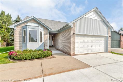 View photos of the 44 condos and apartments listed for sale in clinton mi. Clinton Township Condos for Sale: Clinton Twp Michigan ...