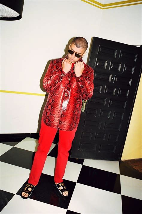 Yhlqmdlg by bad bunny, released 29 february 2020 1. Pin by Alma Ramirez on bad bunny | Bunny fashion, Bunny outfit, Red leather jacket