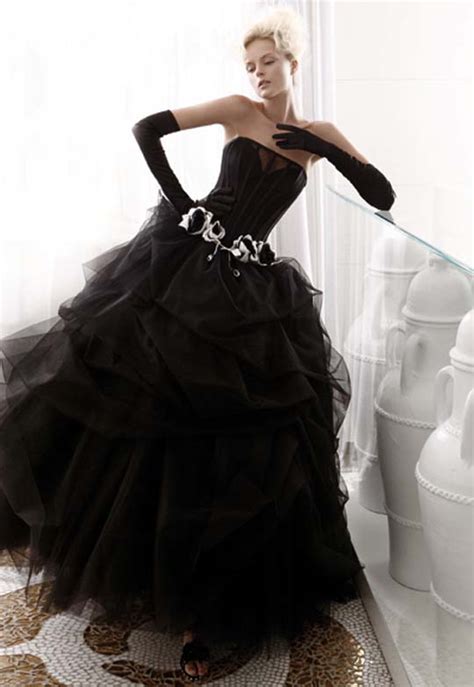 Black Wedding Dress Wedding Decoration Ideas‎