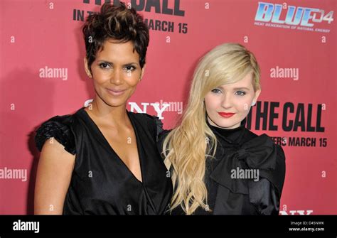 Los Angeles USA Th March Halle Berry Abigail Breslin At Arrivals For THE CALL