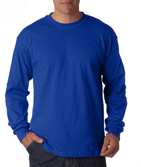 Bagi kamu yang kurang menyukai tampil dengan pilihan warna biru. Baju Kaos Pria Warna Biru - Inspirasi Desain Menarik