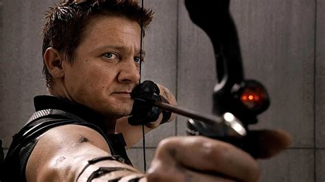 Hawkeye S Jeremy Renner Announces His Next Series GIANT FREAKIN ROBOT