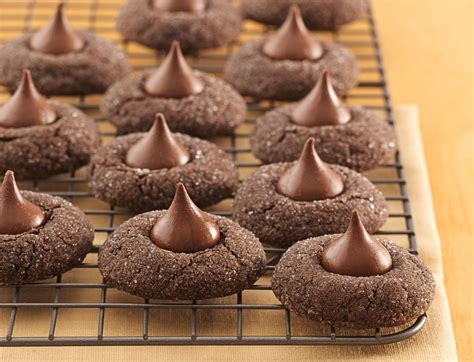 Soft, chewy, and easy to make! Unus Sed Leona: Hershey's Cookie Party! Chocolate Fudge ...