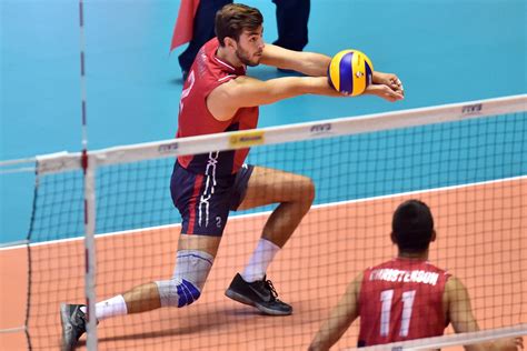 It is important to note that players in a volleyball game move in rotation, in favor. How to Achieve the Ready Position in Volleyball