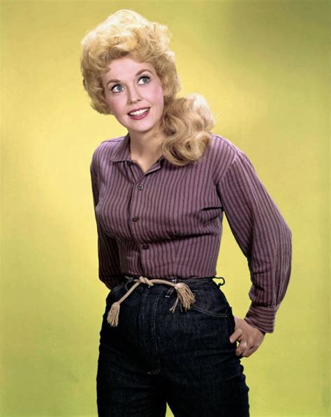 Beautiful Pics Of Donna Douglas In The S And S Vintage News