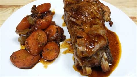 Cocinar las costillas de cerdo o de res a la parrilla les da un delicioso sabor ahumado. Como Cocinar Costillas de Cerdo al Horno - YouTube