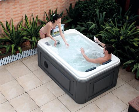 Couple With Video Outdoor Hot Tub Two Person Hydro Bath Spa 2 Person