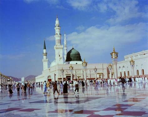 القبة الخضراء في المسجد النبوي الشريف المرسال