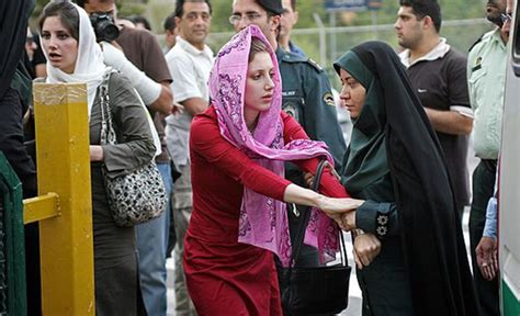 Iran S New Population Law Violates Women S Rights Hrw Warns