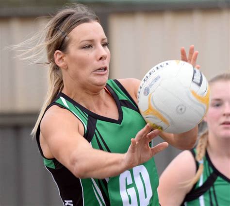 Bfnl Netball Hopkins Return Helps Roos To A Convincing Win Bendigo