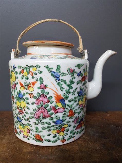 Large Vintage Chinese Porcelain Tea Pot