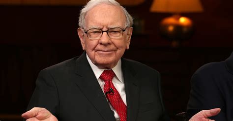 Warren Buffett Doesn T Pay Attention To The News When He Invests