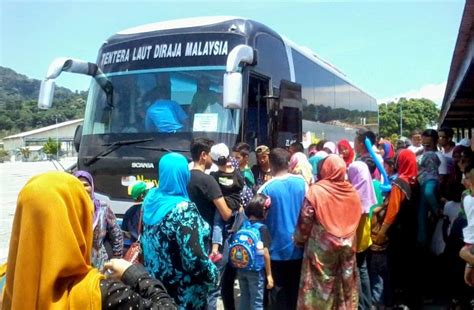Perjalanan bas dari butterworth ke ipoh: Hujung Minggu di Sambutan Hari TLDM ke 81, Lumut - Relaks ...