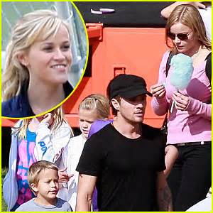 Ryan Phillippe Abbie Cornish Harvest Festival Abbie Cornish Ava Phillippe Celebrity