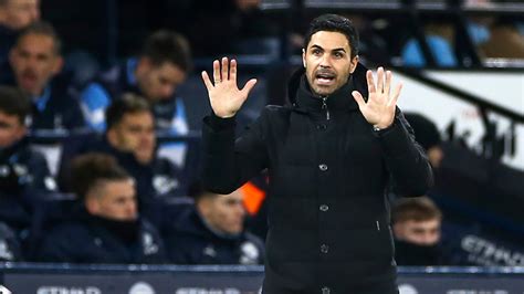 Watch Arsenal Coach Mikel Arteta Left Scratching His Head After Loss