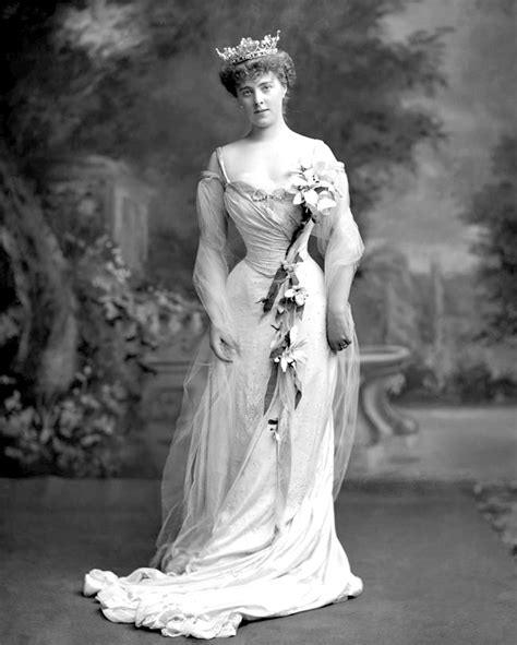 1901 Daisy Of Pless By Lafayette Photographic Studio Grand Ladies Gogm