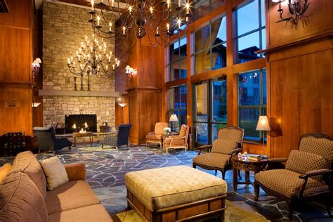 Book The Village Lodge In Mammoth Lakes