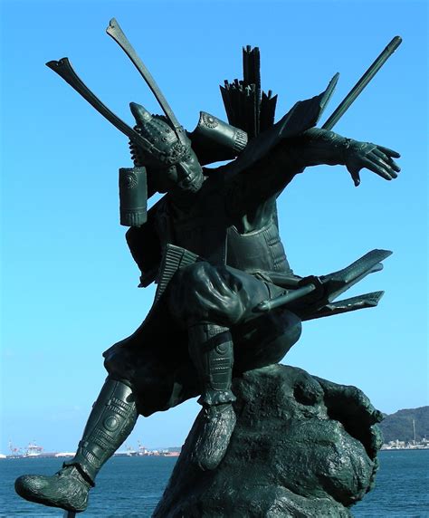 Minamoto No Yoshitsune Samurai Statue ラストサムライ 日本史 武士