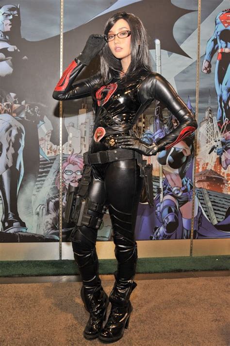Sexy Babe In A Baroness Cobra Leather Cosplay Costume