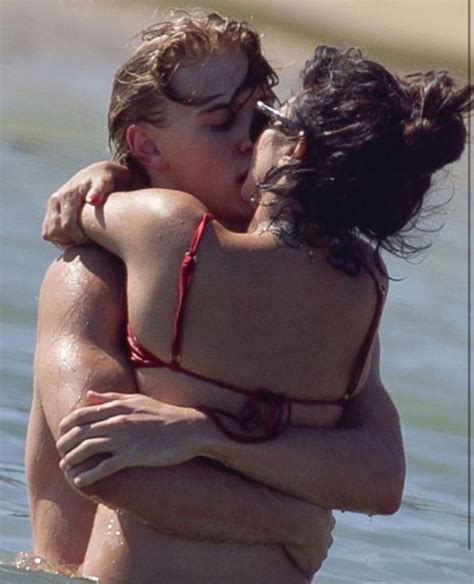 Austin Vanessa Kissing At The Beach Vanessa Hudgens And Austin