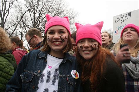 Pussy Hat Come Si Fa Il Cappellino Da Gatto Simbolo Del Femminismo