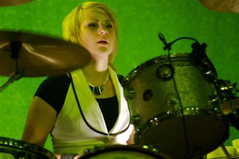 Favorite Female Drummer Jen Ledger Of Skillet Female Drummer Drummer