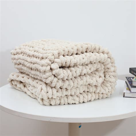 Vifuur Handmade Knitted Chunky Knit Blanket Chenille Throw Warm Soft