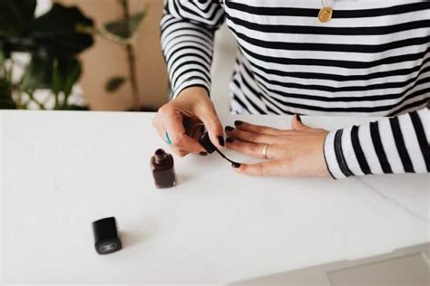 how to make black nail polish wowio