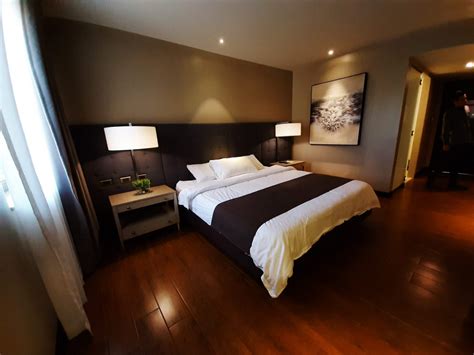 Single Deluxe Room Subic Bay Travelers Hotel