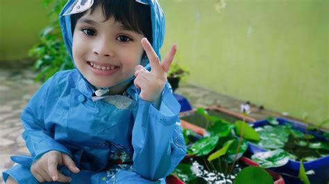 Let's play in the rain 🥰 It's RAINY SEASON ! - YouTube