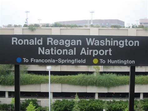 Ronald Reagan Washington National Airport Dcakdca