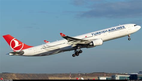 Tc Joj Airbus A Turkish Airlines Onat Eronat Jetphotos