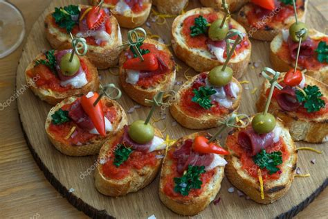 Pinchos Tapas Canapés Españoles Comida Para Los Dedos 2024