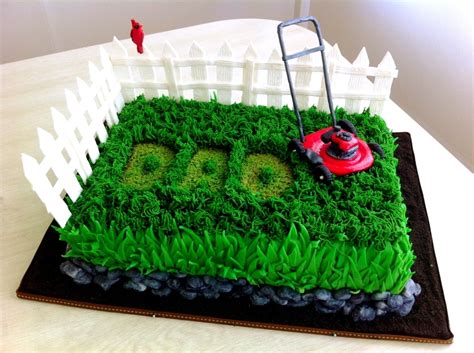 10 Best Lawn Mower Cakes On Pinterest Greensocks