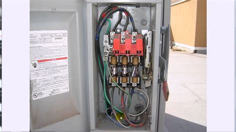 As you know that we use different colors of wires for different as in single phase kwh meter wiring we have 2 connection points for incoming and 2 for connection points for out going just lick this in 3 phase kwh. 3 Phase Disconnect - YouTube